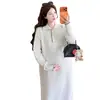 Ropa de maternidad otoño e invierno nuevo estilo Vestido de punto con cuello tipo polo medio botón largo holgado que cubre el vientre engrosado vestido de lana