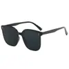 Gafas de Sol Europeas y Americanas Más Vendidas para Viaje Resistentes a los Rayos UV Gafas Versátiles Estilo Trendy de Instagram Sentido Avanzado Gafas de Sol para Conducir