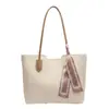 Bolsa Grande Feminina 2025 Nova Primavera/Verão Versátil Bolsa de Ombro para Mulheres, Bolsa Tote Elegante e Moderna para o Dia a Dia