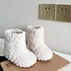 2026 Invierno Nuevas Botas de Piel de Oso Zapatos de Piel Ropa de Abrigo de Invierno Elegante Venta Caliente Celebridad de Internet Botas de Nieve de Lana de Cordero