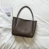 Bolsa Xiaomi Elegante com Textura Tecida Feminina 2026 Verão Nova Bolsa de Ombro Simples para o Dia a Dia Bolsa Tote de Mão Simples