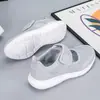 Novos Sapatos de Verão Estilo Mãe, Sandálias, Sapatos Vazados Respiráveis para Caminhada, Sapatos Leves para Idosos, Sapatos Femininos de Tamanho Grande Transfronteiriços, Tamanho 42