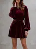 Coleção outono/inverno 2026 nova da Amazon europeia e americana transfronteiriça: vestido curto de gola redonda, manga lanterna e amarração na cintura para mulheres
