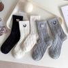 Meias de Basquete Masculinas de Outono e Inverno, Meias Masculinas de Algodão em Estoque de Cano Médio de Cor Sólida de Algodão Poliéster, Meias Esportivas Longas da Moda Ins