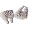 Moda Transfronteriza Europea y Americana Nicho Retro Patrón de Serpiente Clip para Oreja Acero Inoxidable Chapado en Oro de 18K Geométrico Sarga Pétalo Pendientes para Mujer
