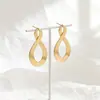 Pendientes de aleación de metal tridimensionales para mujer, con personalidad digital lisa de 8 caracteres, tendencia exagerada, estilo europeo y americano