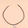 Moda Tendencia Europea y Americana Cordón de Cuero Negro Collar de Cola de Tiburón Cadena de Clavícula Retro Sirena Collar de Cola de Pez para Mujer