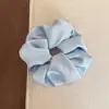 Scrunchie Exquisito de Cetim Jacquard Francês com Toque de Luxo, Elástico de Cabelo Estilo Relaxado Que Não Danifica o Cabelo, Faixa de Cabelo para Coque para Mulheres