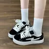 Zapatos retro de nicho rojos tipo placa de pruebas para mujer, modernos 2026 verano nuevos versátiles ligeros deportivos casuales