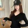 Artículos Europeos 2025 Primavera Nuevo Color Puro Cuello en V Aspecto Adelgazante Camiseta Básica Moda y Versátil Top para Mujer Primavera y Otoño