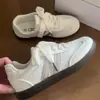 Tênis de treino retro alemão novo estilo Primavera/Outono 2026 azul claro bolinhas sola reta estudante respirável branco sapatos versáteis para mulheres