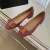 Zapatos de Trabajo para Mujer 2025 Primavera Hebilla de Metal Piel Patentada Punta Cuadrada Moño Tacón Bajo Tacón Grueso Boca Baja Zapatos Profesionales