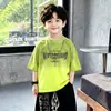 Ropa para Niños Conjunto de Verano de Manga Corta para Niños 2026 Nuevo Elegante Estilo Urbano Deportivo Pantalón Largo Conjunto de Dos Piezas