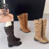 Botas vintage de tacón alto plisadas con punta fina, botas de vaquero occidentales estilo páramo con hebillas de cinturón y tacones gruesos, botas largas de caballero