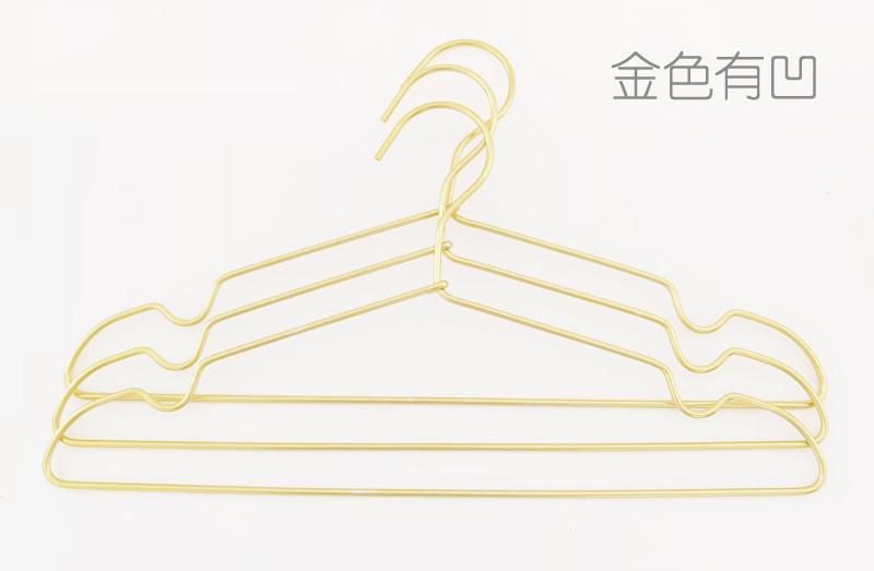 金色有凹铝衣架长图