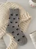 Calcetines de Lana Gruesos y Cálidos Grises con Lazo para Mujer, Estilo Coreano a Rayas con Etiqueta de Huevo, Calcetines sin Costuras de Media Pantorrilla