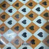 PISOS DE PVC: Suelo de cloruro de polivinilo, suelo adhesivo, suelo de plástico, diseño de veta de madera, popular en África