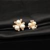Accesorios para el cabello con forma de corazón de flor de tres perlas de aleación, accesorios de ropa hechos a mano, hebilla de placa de flor, decoración de abanico redondo, materiales de decoración