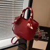 Bolsa de Casamento Texturizada, Bolsa Feminina de Luxo, Grande Capacidade, Novo Modelo 2026, Bolsa Transversal, Bolsa de Mão da Noiva, Bolsa de Ombro Estilo Balde Vermelha