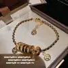 Pulsera de Moneda de Dinero Tradicional de Filigrana con Nácar y Conjunto con Collar de Borla de Gota de Agua para el Festival del Bote del Dragón