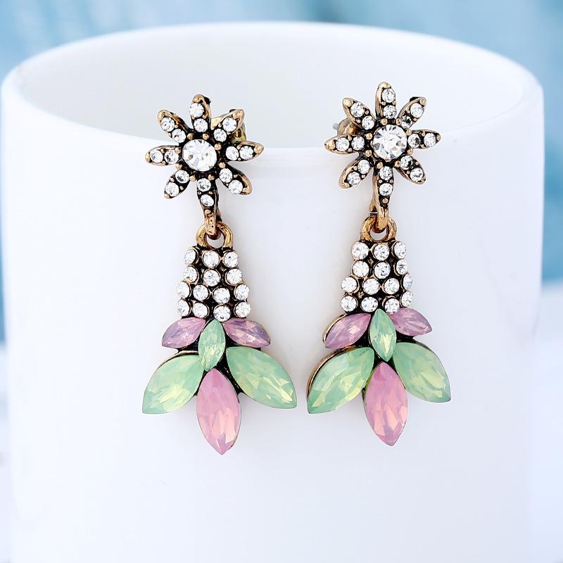 3727333979_1079086986