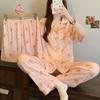 Pijama de primavera e verão feminino tecido amassado manga curta cardigã três peças fino fofo polo Winnie the Pooh roupas de casa atacado