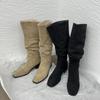 Botas Retrô Europeias e Americanas para Mulheres 2025 Outono e Inverno Novo Estilo Celebridade da Internet Pregueadas Empilhadas Botas de Cano Alto Botas de Montaria Botas Longas Acima do Joelho