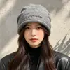 Estilo Coreano Principios de Invierno Nueva Llegada Bordado de Letras Atmosférico Borde Enrollado Sombrero Holgado para Mujer Caliente de Punto Sombrero Versátil para Clima Frío