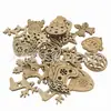 Venta directa de fábrica de nuevas decoraciones navideñas: hombre de jengibre, árbol de Navidad, muñeco de nieve, calcetines, caballito de madera, pentagrama piezas decorativas de madera