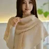 Novo cachecol de cashmere para outono e inverno, de alta contagem de fios, quente, tricotado, com design triangular vazado, cor sólida elegante, perfeito como xale de sobreposição