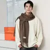 Novo Cachecol de Lã Monocromático Transfronteiriço, Cachecol de Pescoço Quente Casual para Exterior, Xale Versátil Unissex de Cor Sólida com Franjas