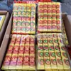 104 hojas de papel amarillo, papel de burbujas amarillo, usadas para ceremonias religiosas y entierros, específicamente para el Festival de la Ropa Fría el 1 de octubre, y para quemar como ofrendas