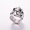 Suministro transfronterizo personalidad anillo de acero inoxidable de moda para hombre moda dominante hip hop accesorios de anillo de acero de titanio ventas directas de fábrica RA