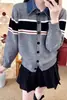 Cardigan de Tricô Listrado Color Block com Gola Redonda Estilo Coreano 2026, Outono/Inverno Feminino Solto, Casual, Fashion, Versátil