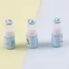 Miniatura de Simulación de Resina Gradiente 3D Botella de Leche Llavero DIY Colgante de Bolsa Adorno de Micro Paisaje para Coche