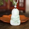 Pingente de Jade Verde Tianshan de Xinjiang com Padrões de Flores Flutuantes, Apresentando Buda, Guanyin e Ruyi, um Pingente de Jade que Dizem Responder a Todos os Pedidos, com Pixiu e Cabaça