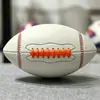 Fútbol Americano, Disponible en Tallas para Adultos y Niños, Logo Personalizable, Costuras Blancas, Antideslizante, En Stock