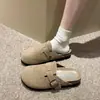 Sandálias Birkenstock femininas estilo britânico, nova coleção primavera/outono 2026, com sola grossa, bico fechado, tipo slip-on para uso externo, calçados casuais fáceis de calçar