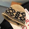 Chapéu Bucket de Pelúcia Grosso Estilo Chanel para Outono e Inverno, Chapéu Versátil para Mulheres, Faz o Rosto Parecer Menor, Chapéu Quente com Blocos de Cor, Chapéu de Pescador