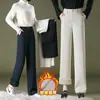 1050 Vaqueros de Pierna Ancha de Invierno Tencel Pantalones Casuales Engrosados Forrados de Felpa Pantalones de Pierna Recta Nuevos Pantalones para Mujer de Edad Media con Tiro Medio