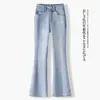 Pantalones vaqueros de mujer de color claro para primavera y otoño de 2026, nuevos pantalones de campana de tiro alto ajustados, pantalones bootcut retro