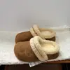 Pantuflas gruesas y cálidas de estilo coreano para mujer, 2026 altura interior aumentadora, peludas, de doble uso, de algodón, con suela plana