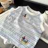 Conjunto casual de pantalones cortos y chaleco sin mangas para niños, nuevo conjunto de dos piezas a rayas de algodón puro bordado de dibujos animados para niños de verano