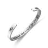 Pulsera plana de acero de titanio de venta caliente transfronteriza con grabado ella creyó que podía así que lo hizo