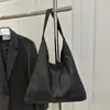 Bolso tote de mezclilla de estilo retro, moderno y de gran capacidad para mujer, adecuado para uso casual, para ir al trabajo y como bolso de hombro.