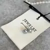 Exquisitos Pendientes de Perlas Estilo Francés para Mujer, Lujo Ligero con un Toque de Alta Gama, Adecuados para Rostros Cuadrados y Redondos, Pendientes Únicos y Súper Hermosos