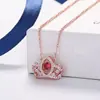 Versión de Alta Gama Shijia del Collar Ojo del Diablo para Mujer Presenta un Colgante de Cadena para Clavícula Corazón Latiente Cisne Dinámico de Swarovski