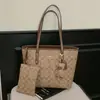 Bolso de mujer elegante de alta gama, nuevo modelo 2026, bolso de mano de lujo ligero estilo europeo y americano de gran capacidad, monedero, bolso de hombro versátil de moda