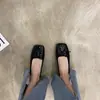 Sapatilhas Femininas Estilo Chanel 2026 Primavera e Outono Novos Sapatos Baixos Quadrados com Laço Sapatos Rasos Versáteis para o Trabalho Sapatos de Vovó