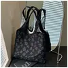 Bolsa de Ombro Plissada com Bolhas de Flores Fofa Grande Capacidade Leve Simples para o Dia a Dia Feminina Pequena Fresca e Doce Bolsa de Mão